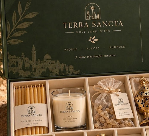 Gift box lid with TERRA SANCTA logo